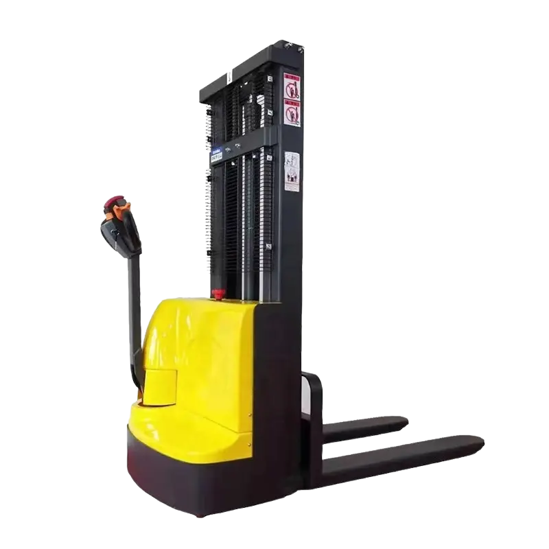 Empilhadeira Elétrica Robooster: capacidade de 1,5 toneladas, elevação até 3,5m, tração e elevação elétricas, ideal para depósitos, armazéns e supermercados.